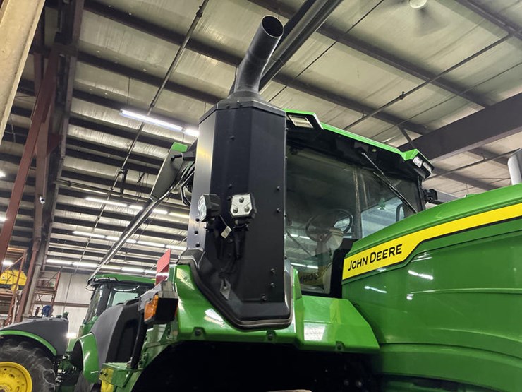 2024-john-deere-9r-590-image-9