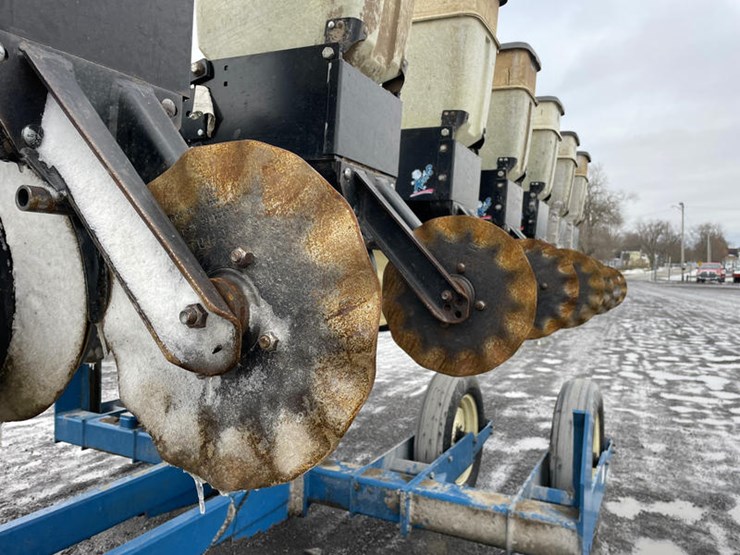 1999-kinze-2500-image-19