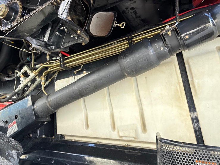 2010-case-ih-7120-image-57