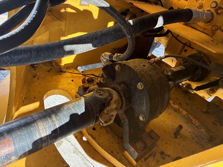 #122570-•-2011-jd-544k-#1dw544kzpb0635211-image-28