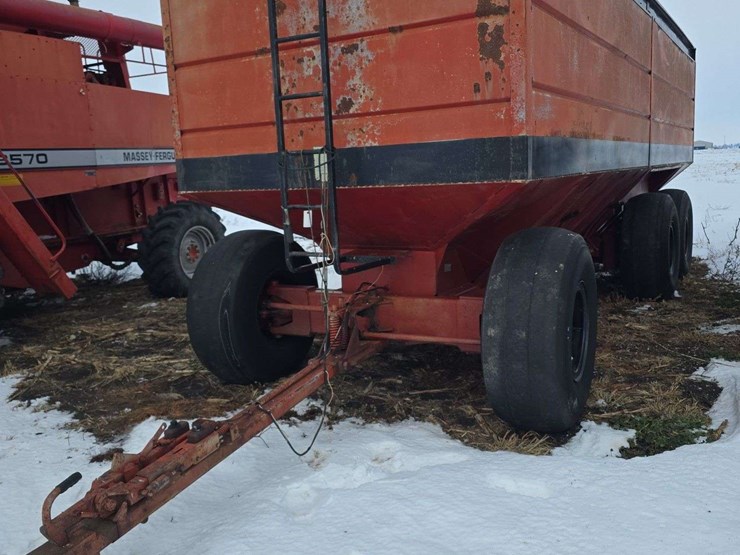 brent-1000-wagon,-rear-brakes,-double-rear-axle,-2-compartments,-center-dump-image-1