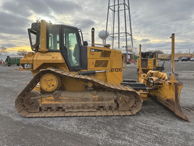 2016-caterpillar-d6n-lgp-image-7