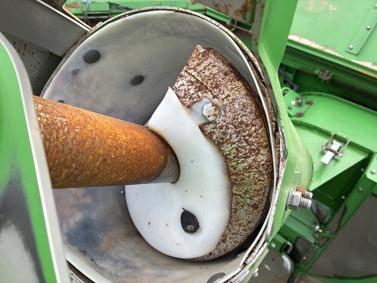 2013-john-deere-s690-image-94