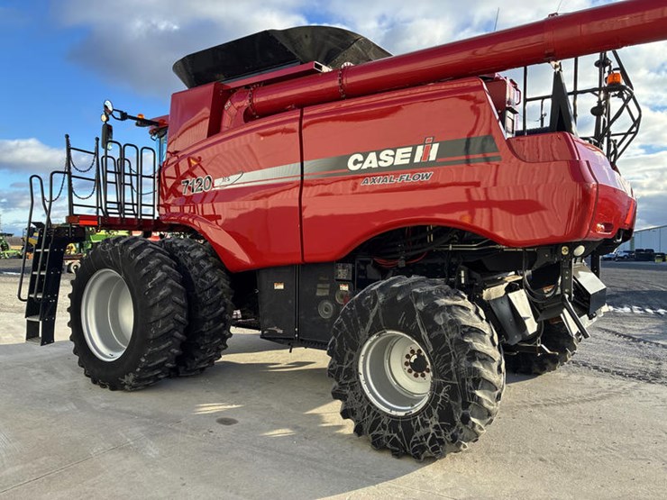 2010-case-ih-7120-image-9