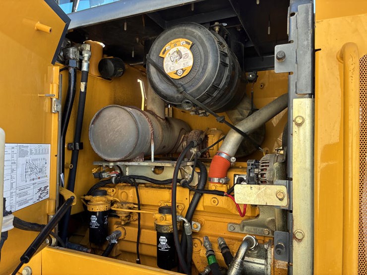 #122570-•-2011-jd-544k-#1dw544kzpb0635211-image-68