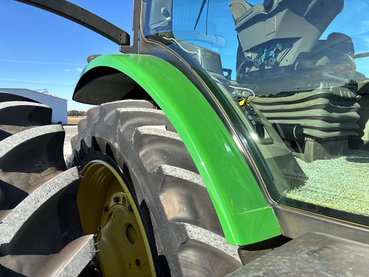 2014-john-deere-8295r-image-22