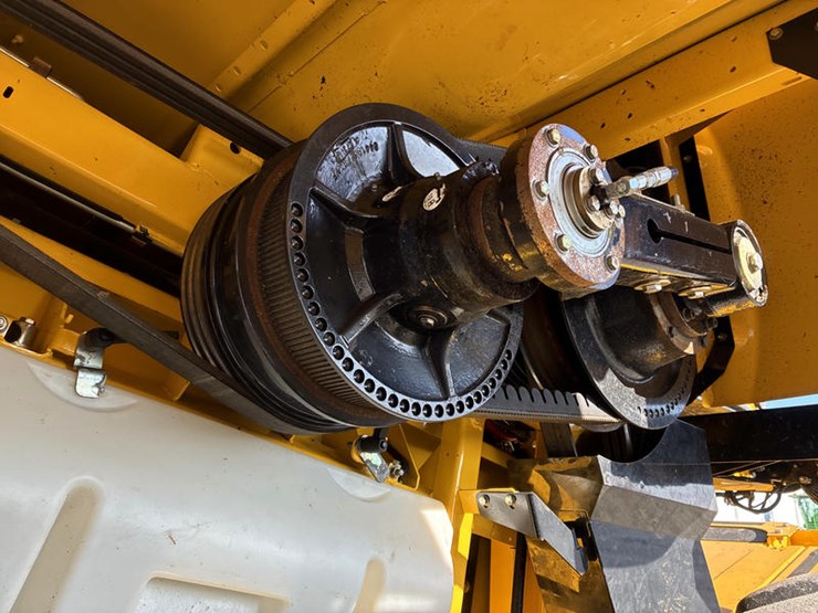 2018-new-holland-cr8.90-image-70