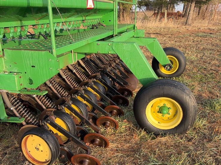 john-deere-750-image-9