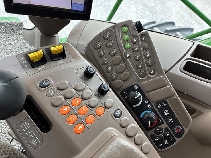 2013-john-deere-s690-image-106