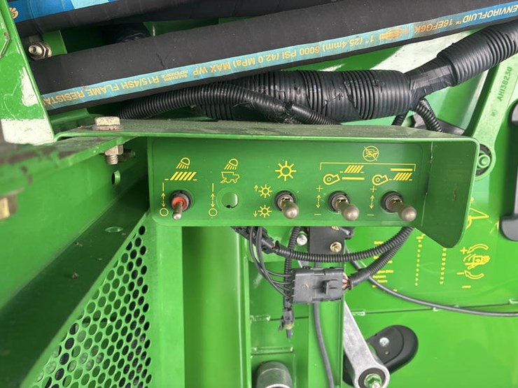 2006-john-deere-9660-sts-image-55