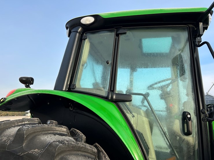 2023-john-deere-6155m-image-16