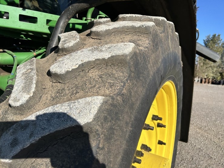 2013-john-deere-4940-image-47