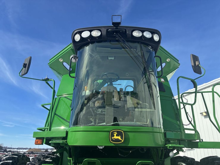 2006-john-deere-9660-sts-image-11