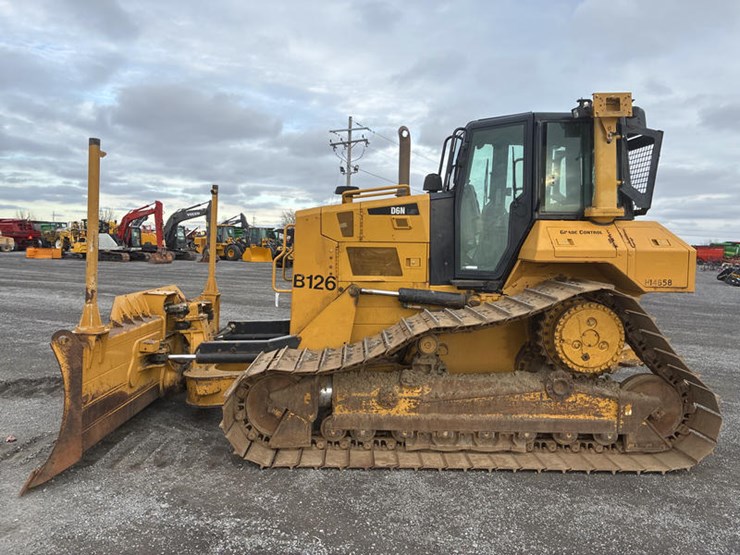 2016-caterpillar-d6n-lgp-image-3