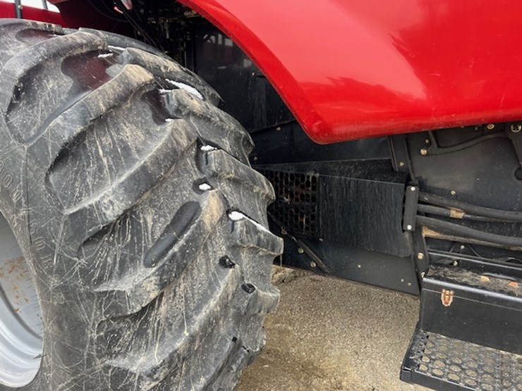 2010-case-ih-6088-image-16