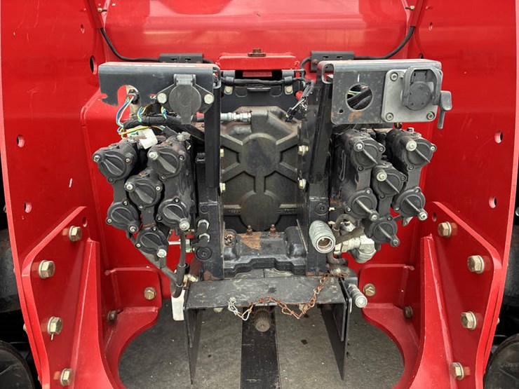 2018-case-ih-steiger-580-image-33