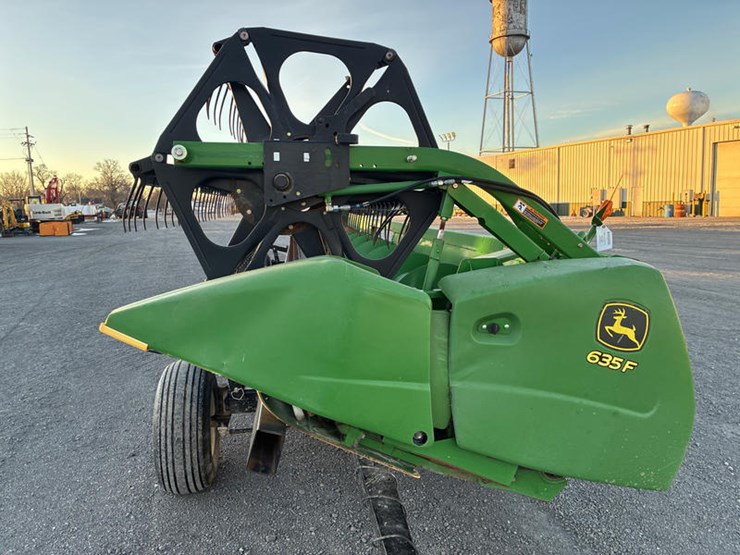 2011-john-deere-635f-image-4