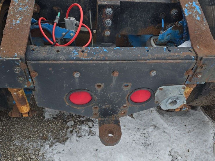 1992-international-semi,-cab-over,-cab-jack-works,-homemade-rear-hitch-image-9