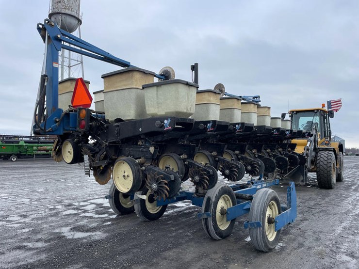 1999-kinze-2500-image-10