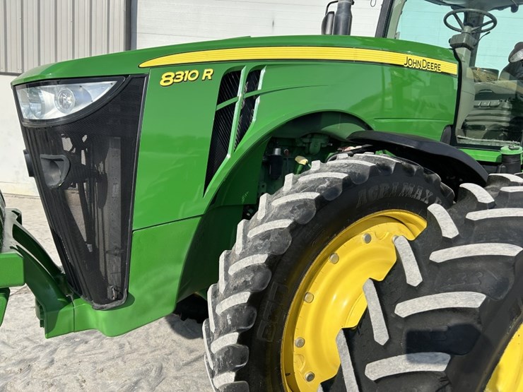 2012-john-deere-8310r-image-21
