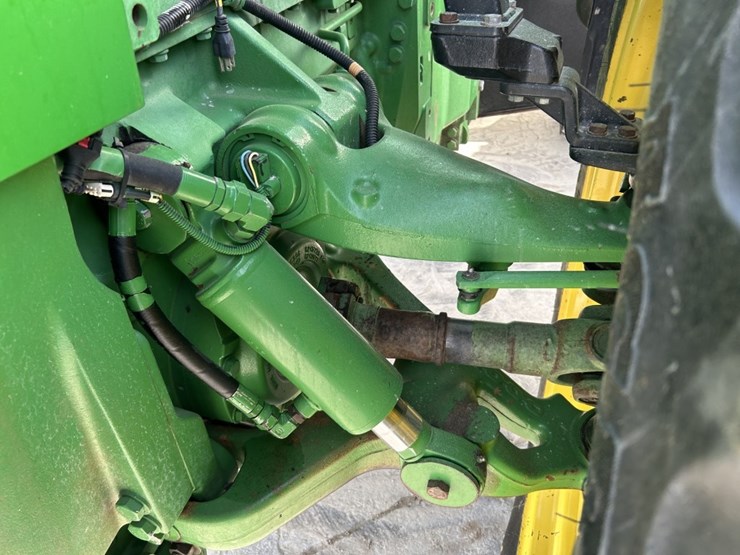 2012-john-deere-8310r-image-56