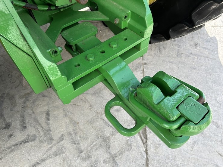 2012-john-deere-8310r-image-70