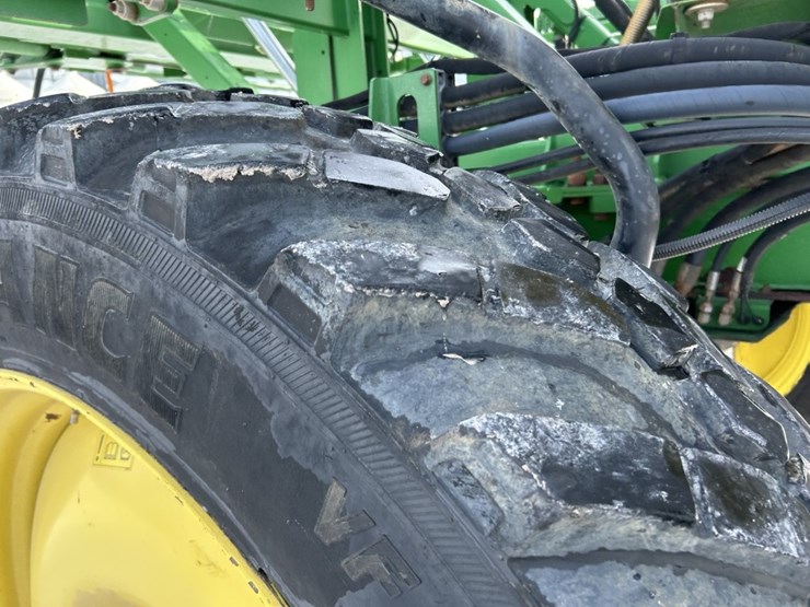2015-john-deere-r4030-image-48
