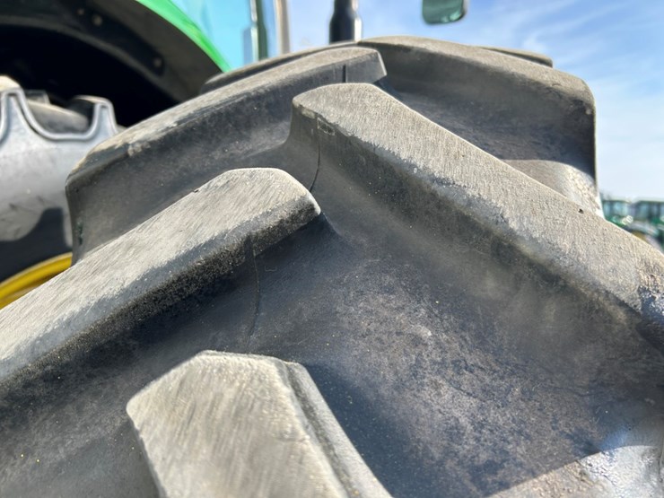 2012-john-deere-8310r-image-63