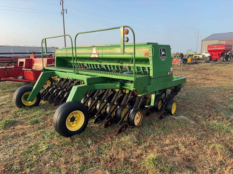 john-deere-750-image-5