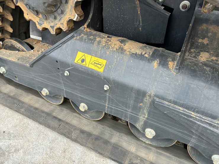 2022-bobcat-t76-image-33