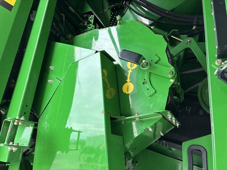 2013-john-deere-s690-image-75