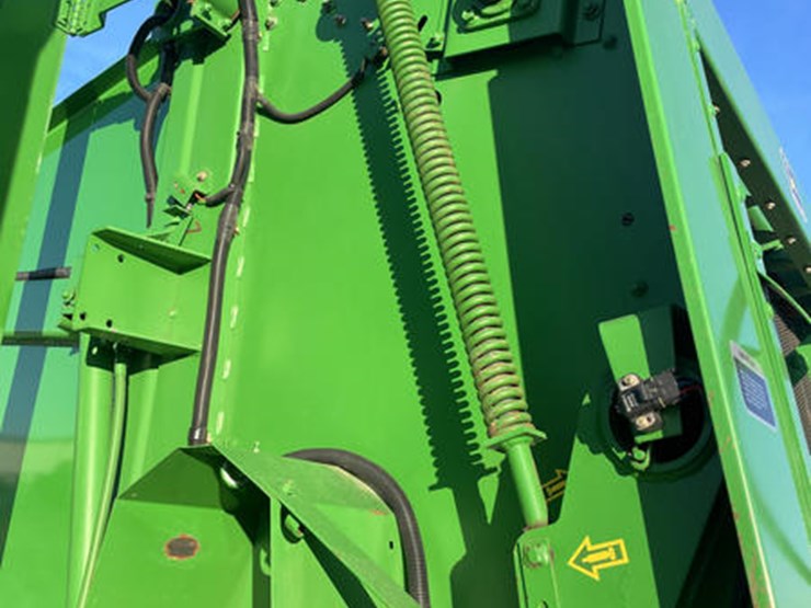 1997-john-deere-566-image-21