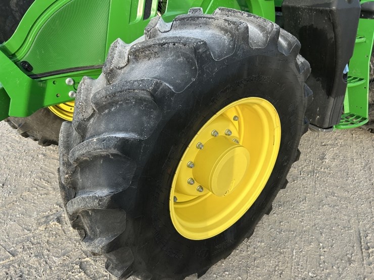 2023-john-deere-6155m-image-37