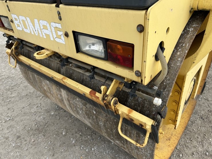 2001-bomag-bw141ad-2-image-36