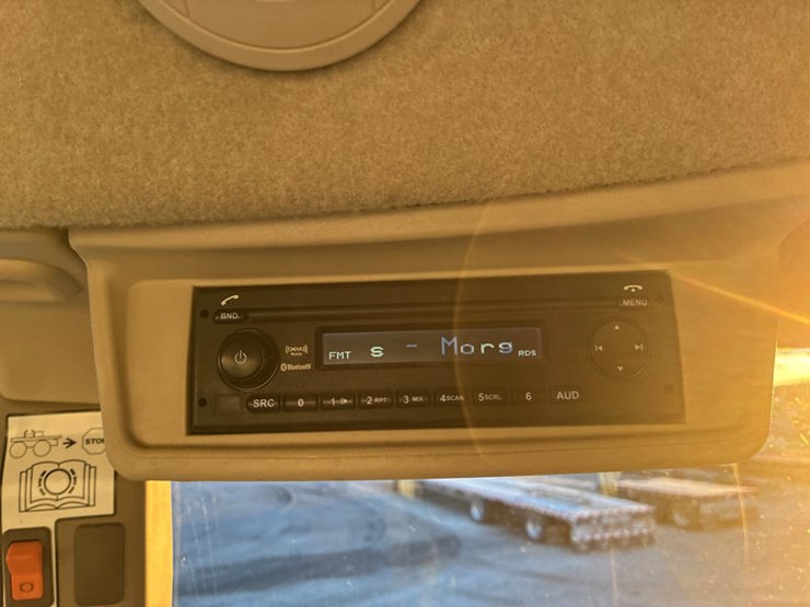 2017-john-deere-r4023-image-95