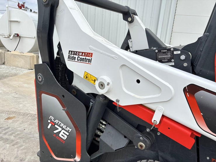 2022-bobcat-t76-image-25