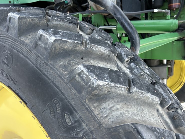 2015-john-deere-r4030-image-46