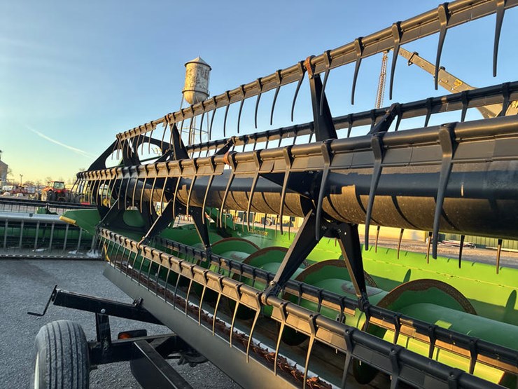 2011-john-deere-635f-image-25