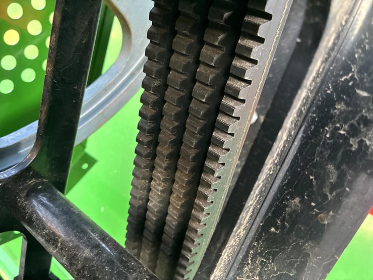 2009-john-deere-635f-image-38