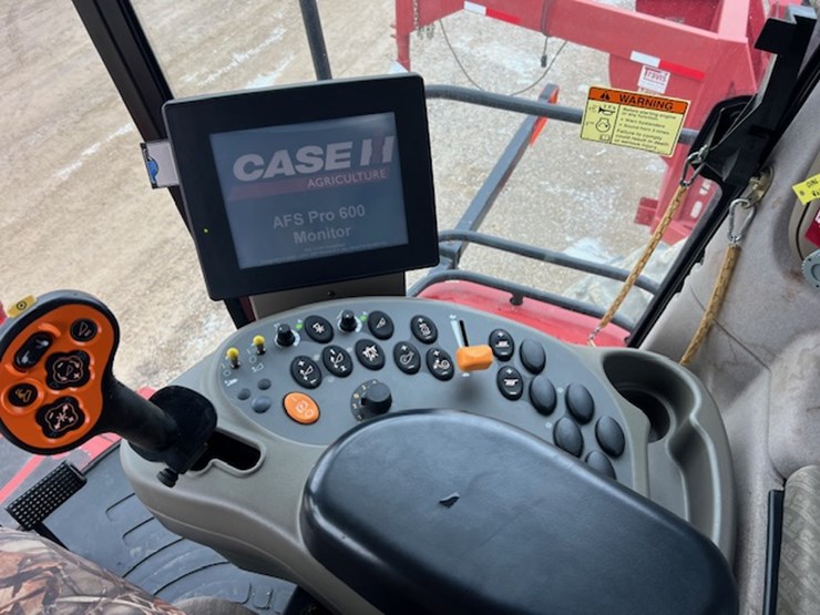 2007-case-ih-7010-image-61