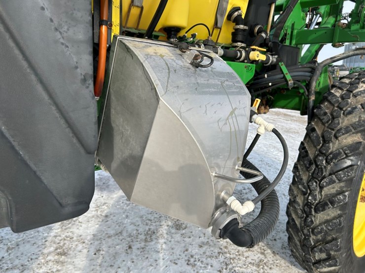 2015-john-deere-r4030-image-53