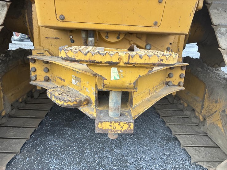 2016-caterpillar-d6n-lgp-image-24