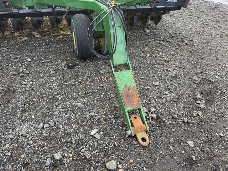 john-deere-750-image-4