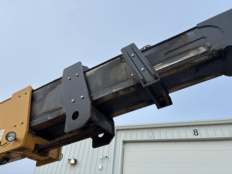 2019-caterpillar-tl1055d-image-67