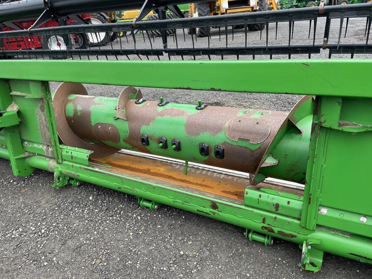 2011-john-deere-635f-image-15