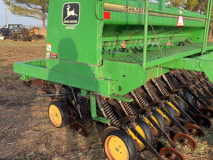 john-deere-750-image-8