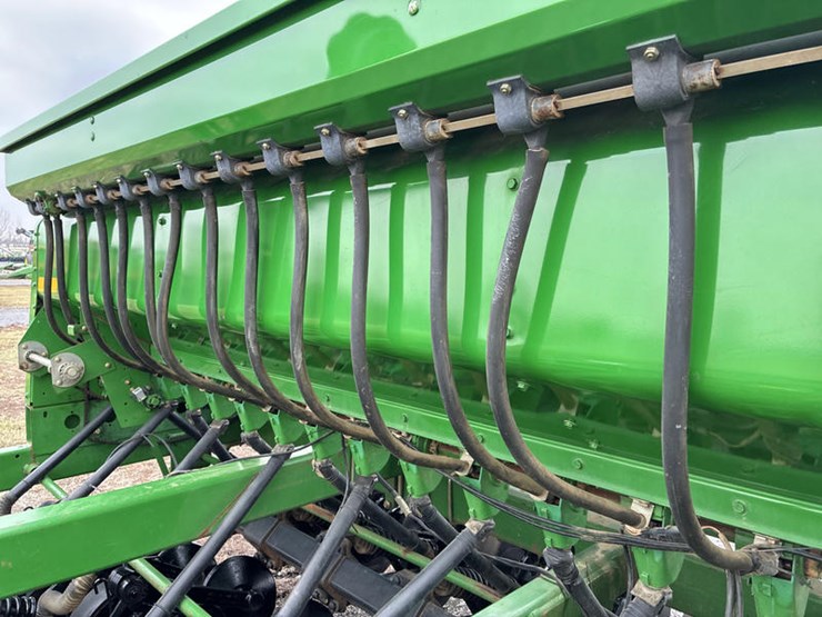 2003-john-deere-1590-image-21