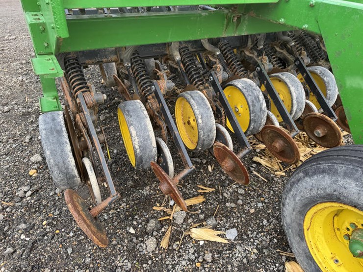 john-deere-750-image-15