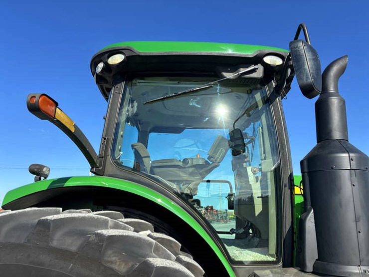 2014-john-deere-8295r-image-23