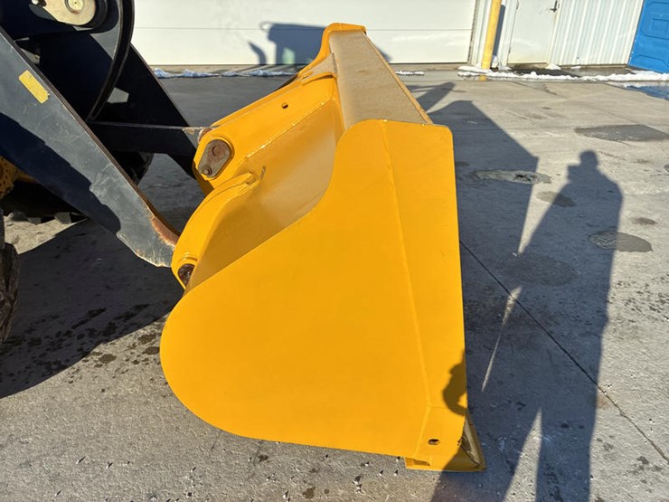 #122570-•-2011-jd-544k-#1dw544kzpb0635211-image-19